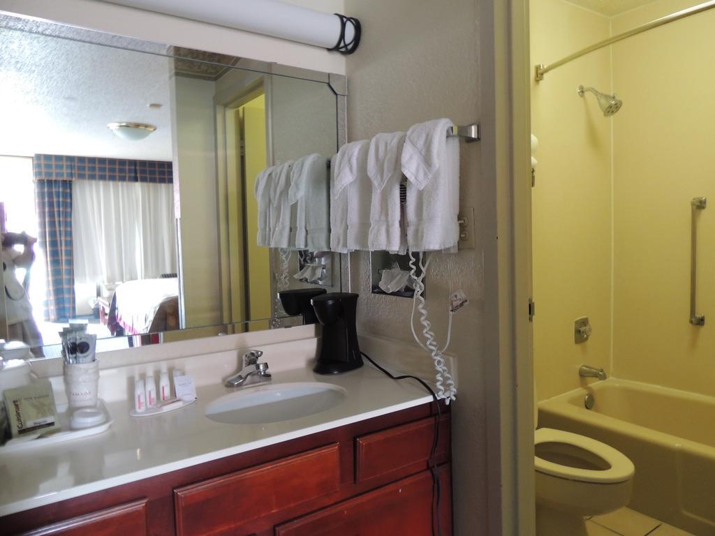 Ramada New Braunfels Hotel Værelse billede